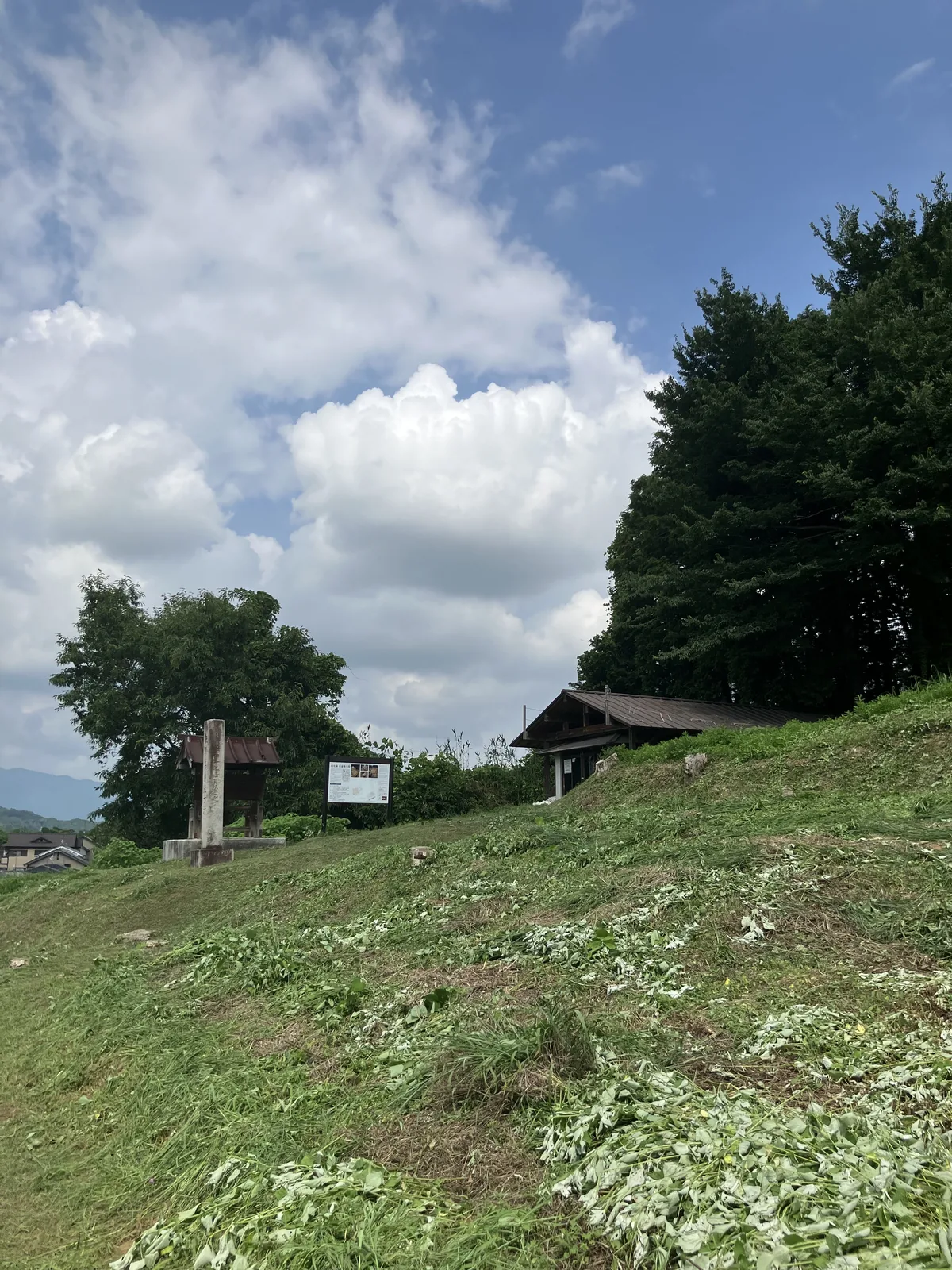 菖蒲池古墳の墳丘の高まり